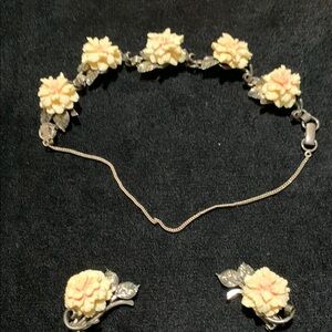 Ming’s of Honolulu Floral Cream Necklace. Pre-Ban Ivory
Necklace and earrings.
